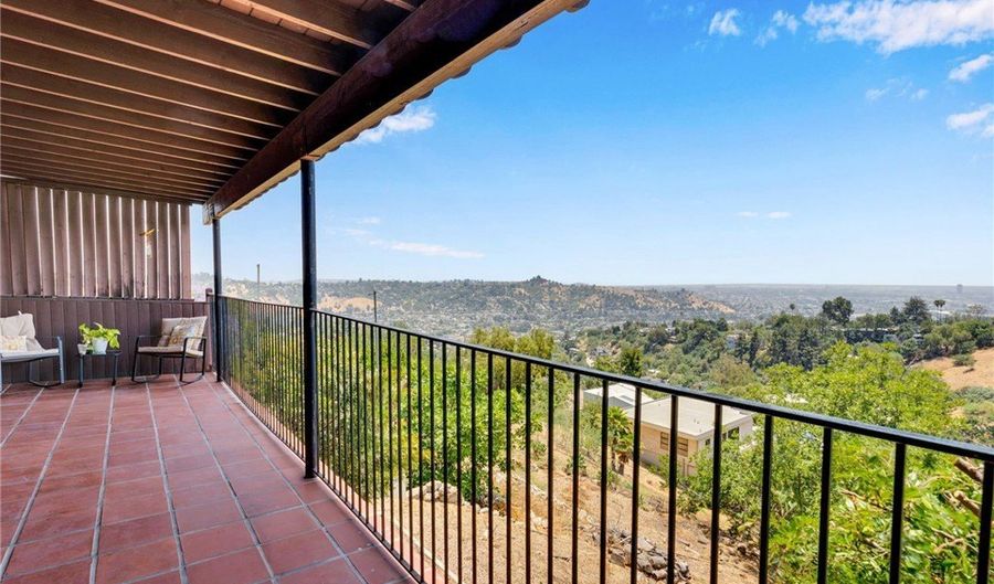 585 W Avenue 46, Los Angeles, CA 90065 - 2 Beds, 2 Bath