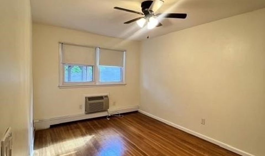 44 W 56TH St, Bayonne, NJ 07002 - 2 Beds, 1 Bath