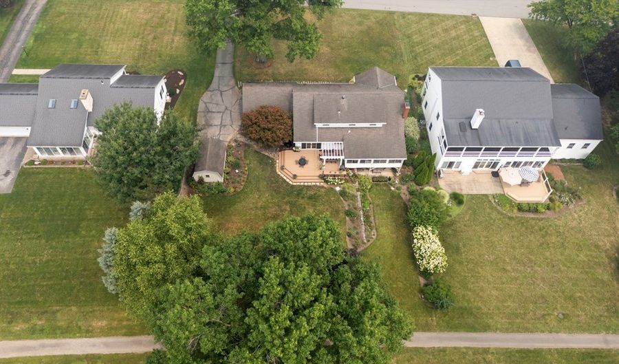 859 Country Club Ln, Ashland, OH 44805 - 3 Beds, 4 Bath