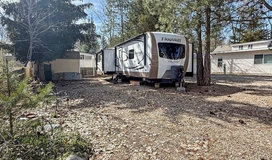 45 A St, Cascade, ID 83611 - 1 Beds, 1 Bath