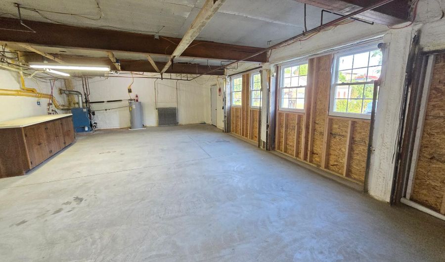 453 E MAIN St, Virginville, PA 19564 - 2 Beds, 1 Bath