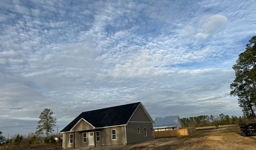 155 Peach Ln, Baxley, GA 31513 - 3 Beds, 3 Bath