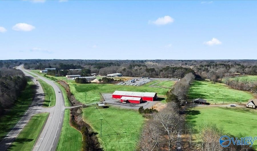 10428 Al Hwy 69, Arab, AL 35016 - 0 Beds, 3 Bath