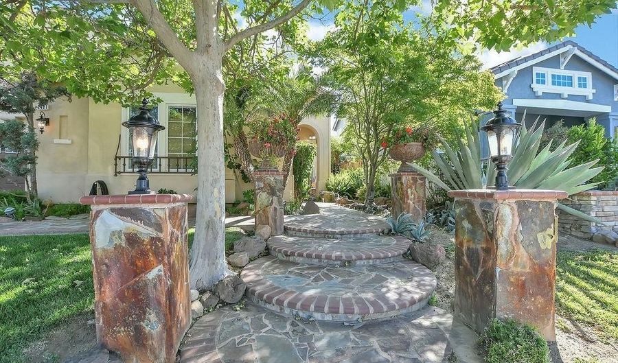 2421 Silveria Way, Antioch, CA 94531 - 5 Beds, 3 Bath