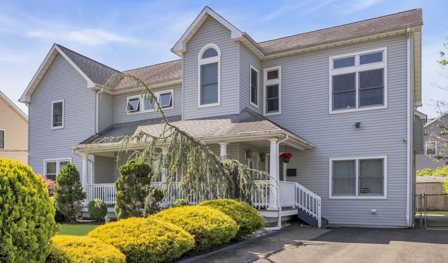 14 Dolan Ave, Aberdeen, NJ 07747 - 6 Beds, 3 Bath