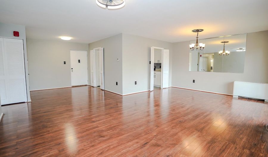 3737 CLARKS Ln 304, Baltimore, MD 21215 - 1 Beds, 1 Bath