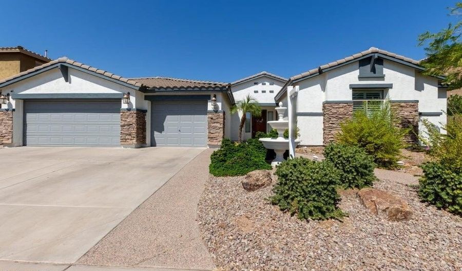 1842 E KAIBAB Dr, Chandler, AZ 85249 - 4 Beds, 4 Bath