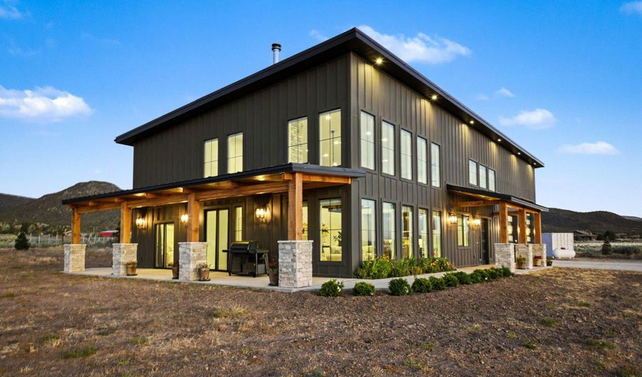 8945 W 3400 S, Cedar City, UT 84720 - 3 Beds, 3 Bath