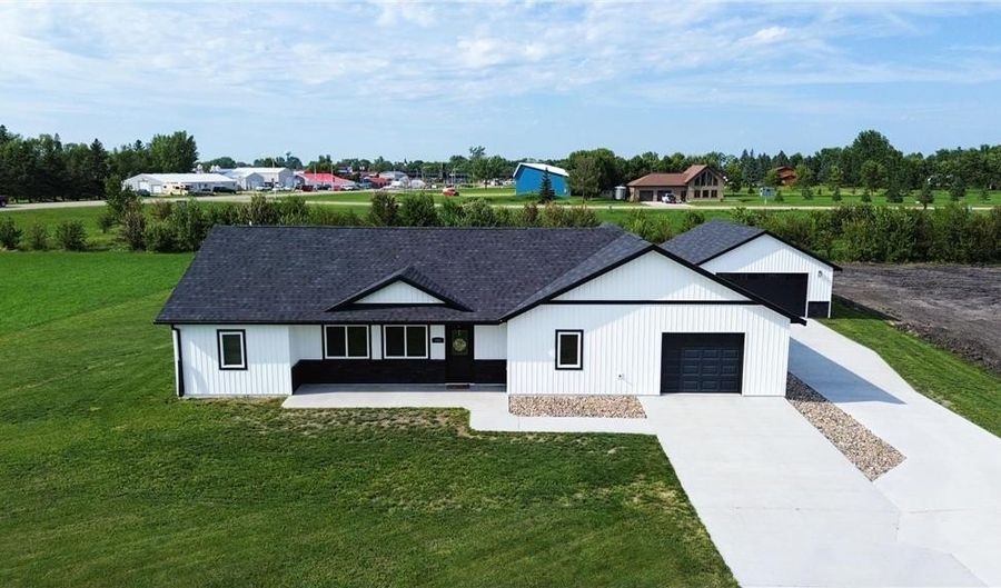 106 Pheasant St, Audubon, MN 56511 - 3 Beds, 2 Bath