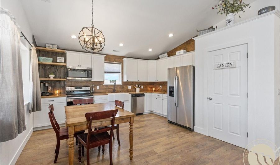 14053 4th St, Broadview, MT 59015 - 3 Beds, 2 Bath