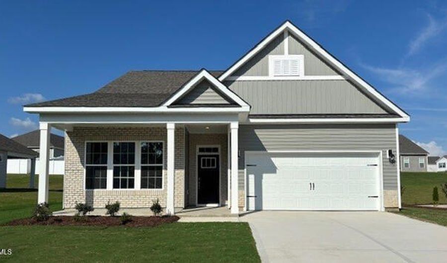 415 Thistle Meadow Ln, Aberdeen, NC 28315 - 4 Beds, 3 Bath