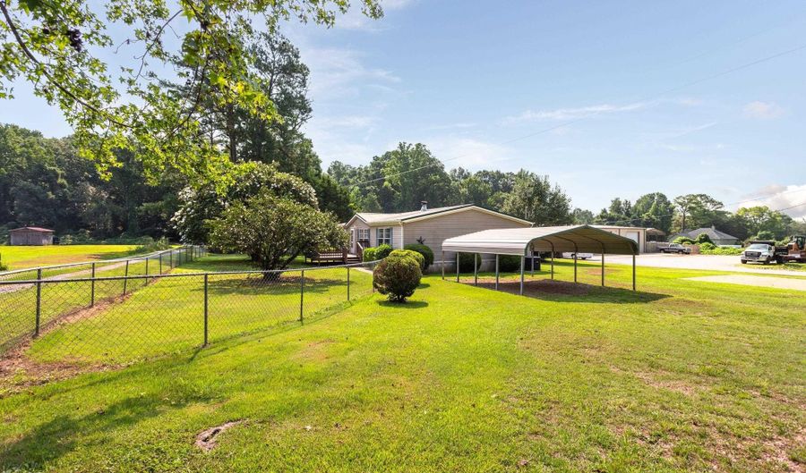 1166 DEARMANVILLE Dr, Anniston, AL 36207 - 3 Beds, 2 Bath