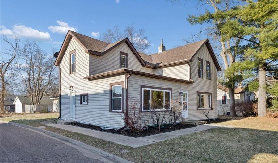302 Benton St, Anoka, MN 55303 - 5 Beds, 2 Bath