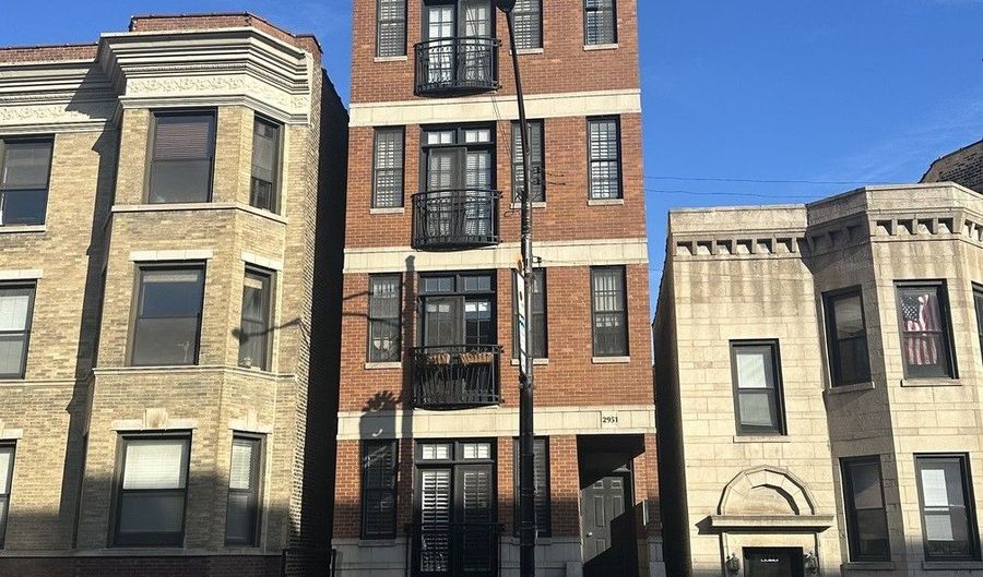 2951 N Halsted St 2, Chicago, IL 60657 - 2 Beds, 2 Bath