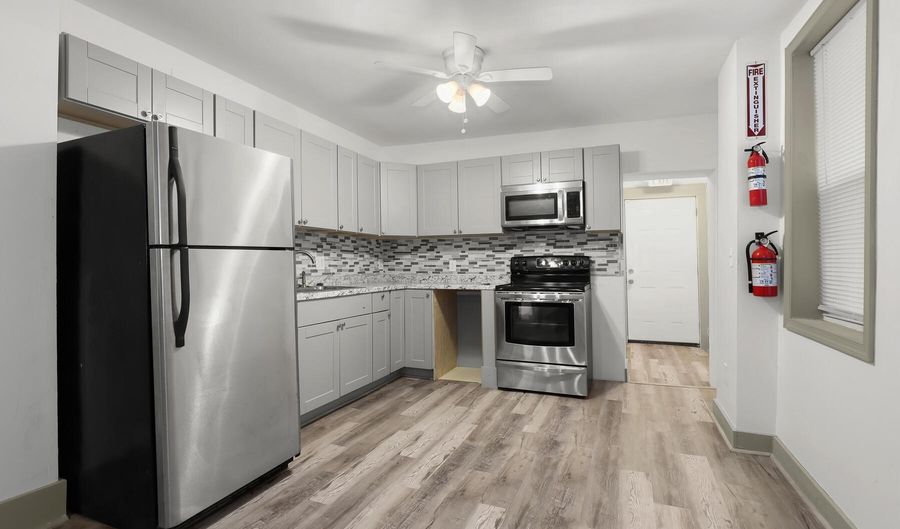 2838 W LANVALE St, Baltimore, MD 21216 - 3 Beds, 3 Bath