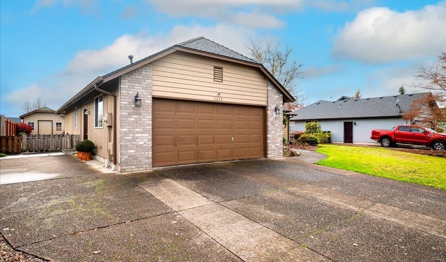 3248 18TH Ave, Albany, OR 97322 - 3 Beds, 2 Bath