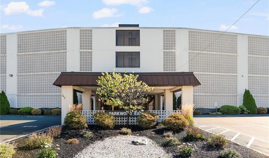 143 Hoffman Ave 109, Cranston, RI 02920 - 2 Beds, 2 Bath