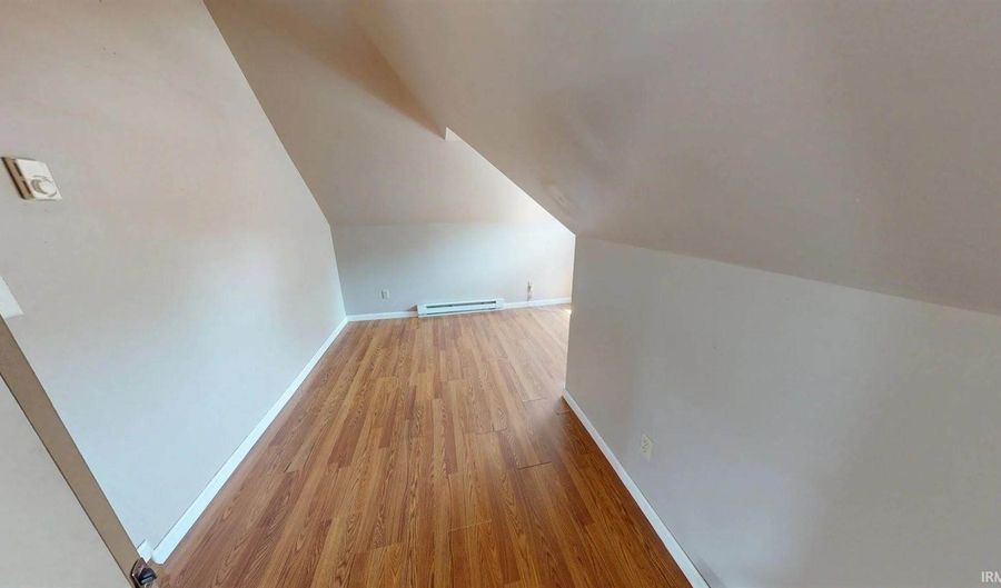 800-802 W North St, Muncie, IN 47305 - 6 Beds, 4 Bath