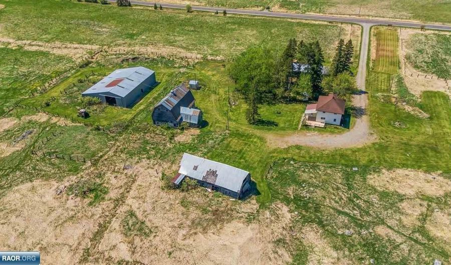 8874 Hwy 25, Angora, MN 55703 - 4 Beds, 1 Bath