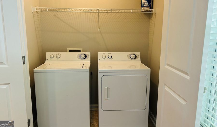 1035 Barnett Shls APT 621, Athens, GA 30605 - 2 Beds, 3 Bath