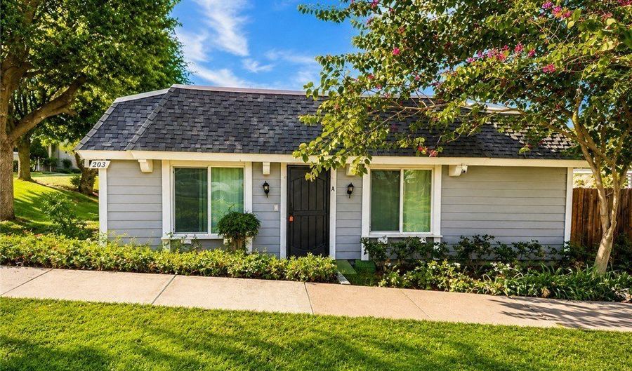 203 N Kodiak St A, Anaheim, CA 92807 - 2 Beds, 1 Bath