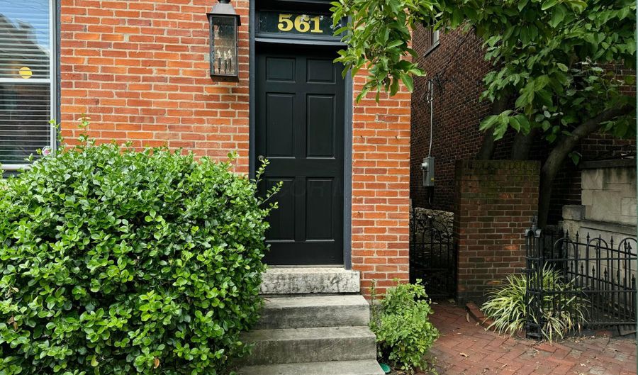 561 S 5th St, Columbus, OH 43206 - 2 Beds, 2 Bath