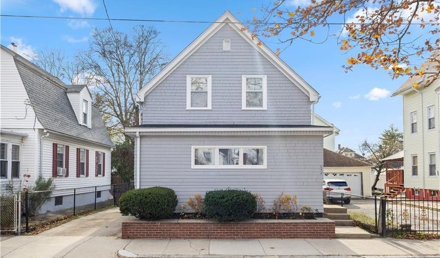 274 Montgomery Ave, Cranston, RI 02905 - 4 Beds, 2 Bath