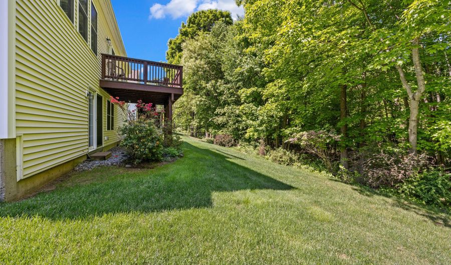 115 Thorn Hollow Rd, Cheshire, CT 06410 - 2 Beds, 2 Bath