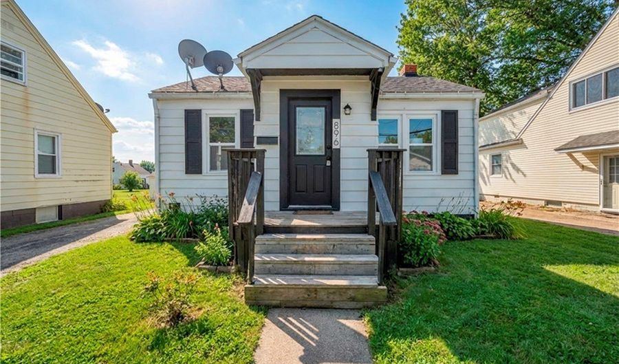 896 Indian Trl, Akron, OH 44314 - 2 Beds, 1 Bath