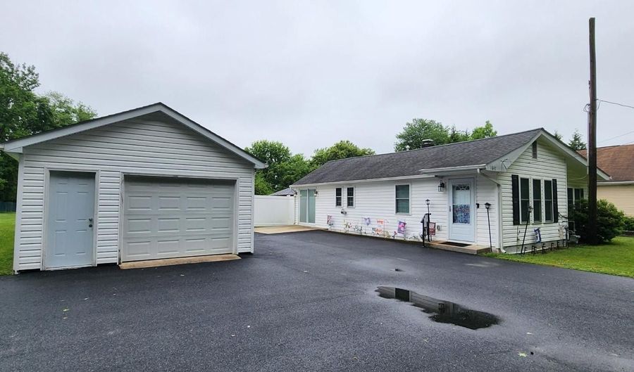 1847 MITCHELL Dr, Aberdeen, MD 21001 - 3 Beds, 2 Bath