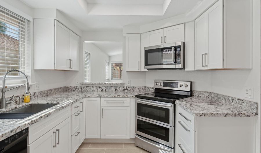 2258 W ORCHID Ln, Chandler, AZ 85224 - 3 Beds, 2 Bath