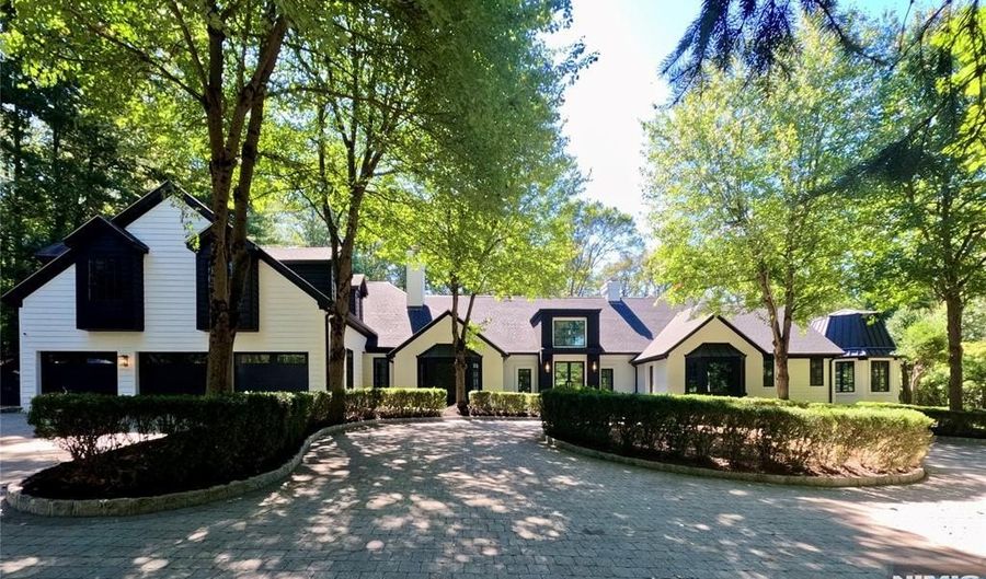 4 Duck Pond Rd, Alpine, NJ 07620 - 6 Beds, 11 Bath