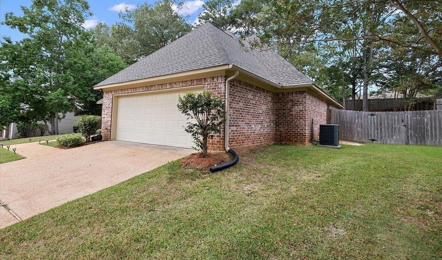 117 Twin Oaks Dr, Brandon, MS 39047 - 3 Beds, 2 Bath
