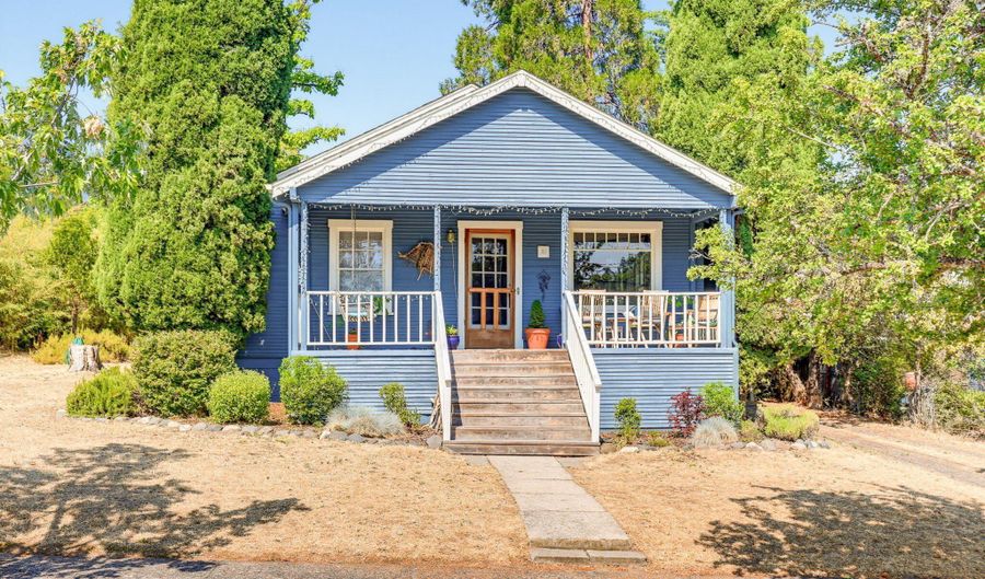 363 Beach St, Ashland, OR 97520 - 2 Beds, 1 Bath