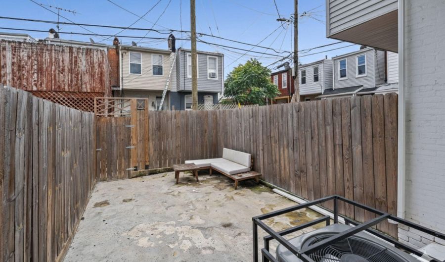1347 HERKIMER St, Baltimore, MD 21223 - 2 Beds, 3 Bath