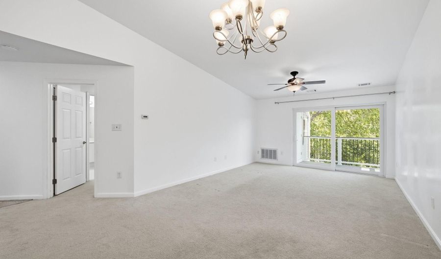 20600 CORNSTALK Ter 302, Ashburn, VA 20147 - 2 Beds, 2 Bath