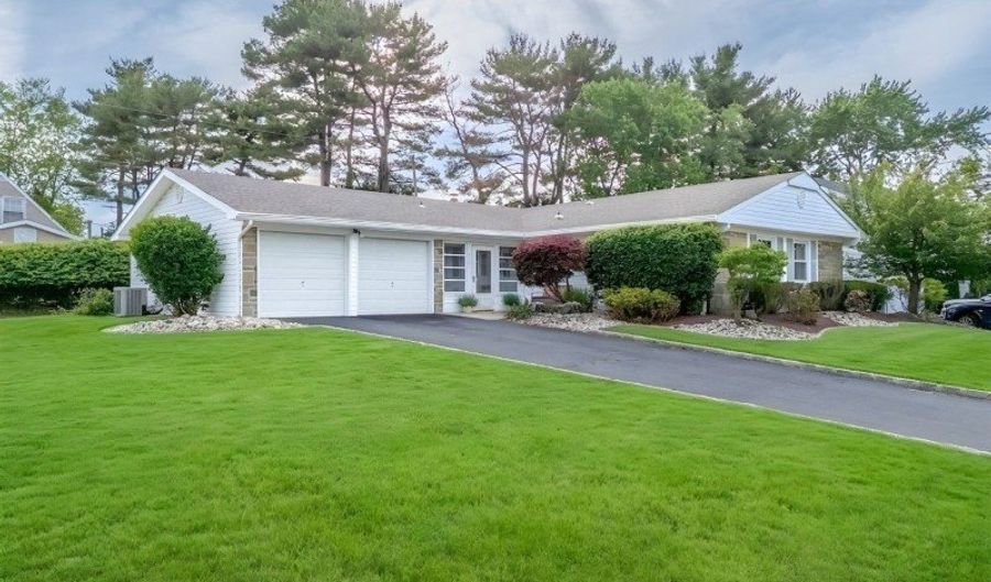 117 Idolstone Ln, Aberdeen Twp., NJ 07747 - 3 Beds, 2 Bath