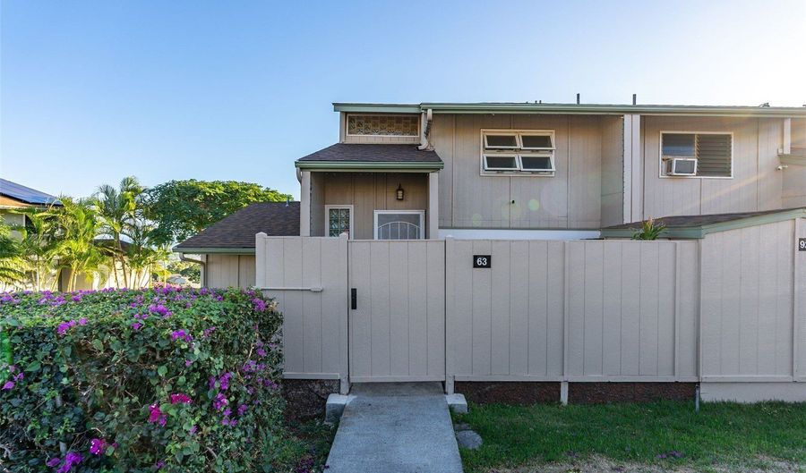92-1019 Makakilo Dr 63, Kapolei, HI 96707 - 4 Beds, 2 Bath