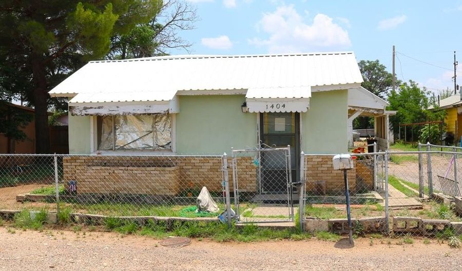 1404 E Ave F, Alpine, TX 79830 - 2 Beds, 1 Bath