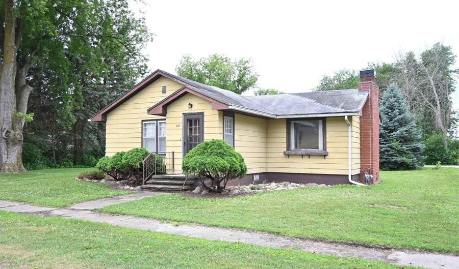 207 3rd St, Albert City, IA 50510 - 1 Beds, 1 Bath