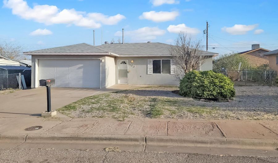 803 MAGNOLIA St, Alamogordo, NM 88310 - 3 Beds, 2 Bath