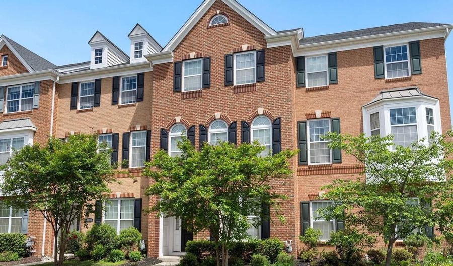 43008 PARIS GAP Sq, Ashburn, VA 20148 - 4 Beds, 4 Bath