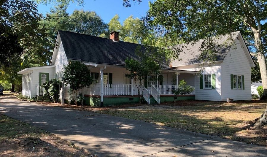 1145 Mayfield Rd, Alpharetta, GA 30004 - 4 Beds, 2 Bath