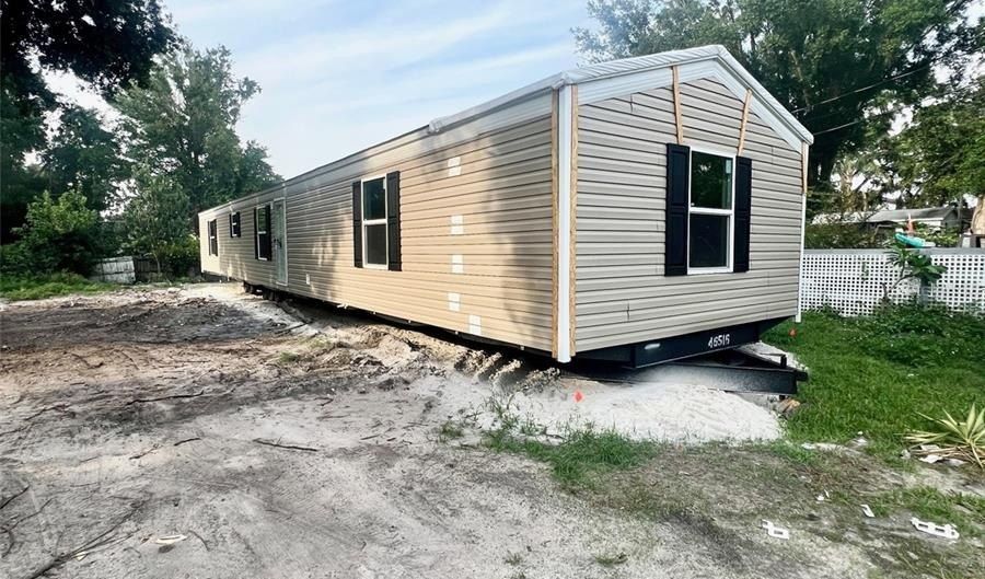 711 WHISPERING PINES Dr, Auburndale, FL 33823 - 3 Beds, 2 Bath