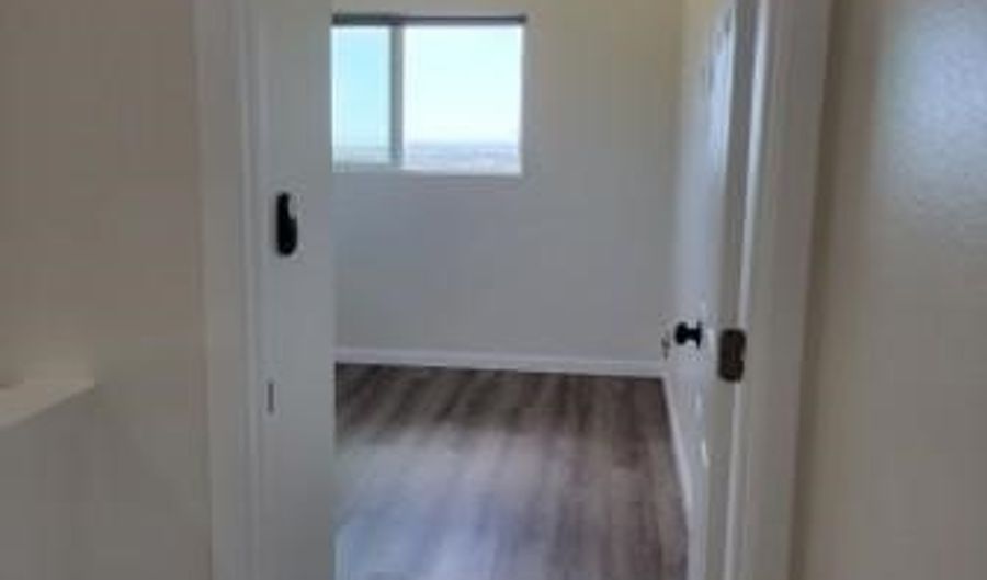 1170 Wanaka St A, Honolulu, HI 96818 - 2 Beds, 1 Bath