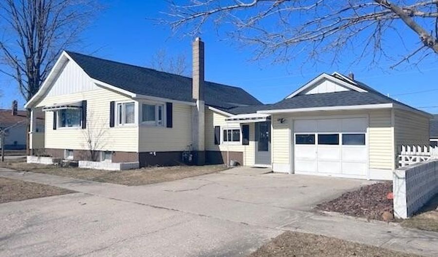 200 N Thirteenth Ave, Alpena, MI 49707 - 3 Beds, 2 Bath