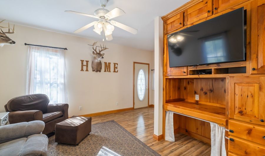 1014 Greene St, Adel, IA 50003 - 2 Beds, 2 Bath
