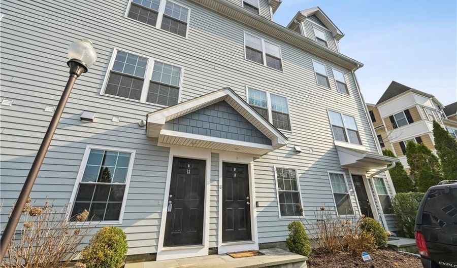 20 3rd St 14, Stamford, CT 06905 - 3 Beds, 3 Bath