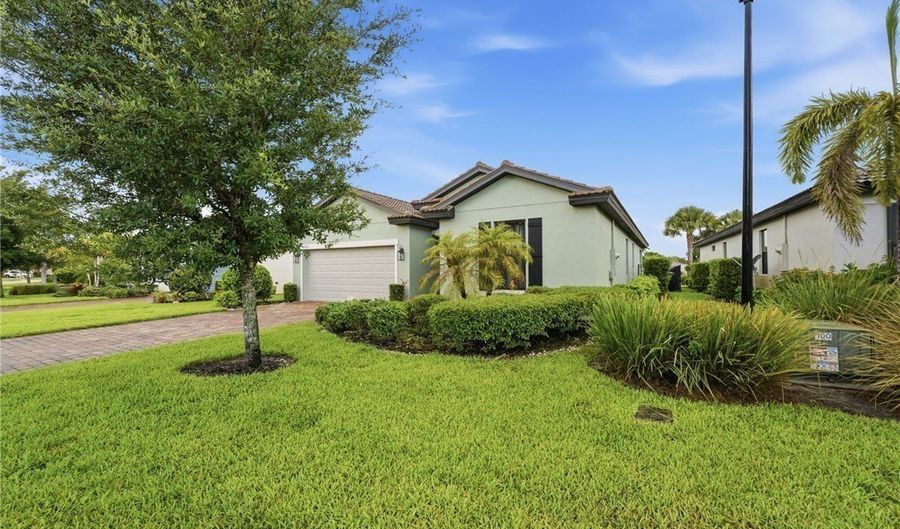 16095 Mistflower Dr, Alva, FL 33920 - 3 Beds, 2 Bath