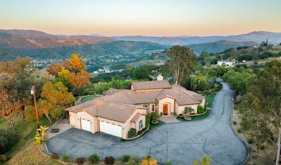 2756 Mountain Vw, Escondido, CA 92027 - 4 Beds, 5 Bath